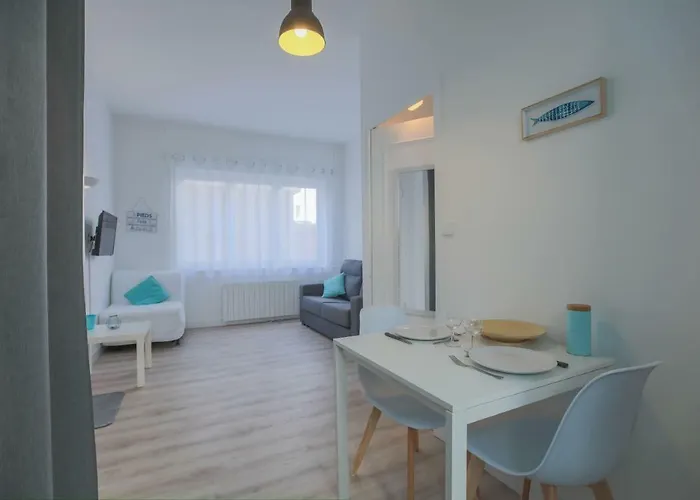 Marine 100m Apartment